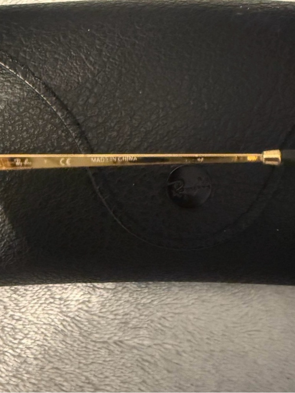 Ray Bans gold frames - Picture 6 of 7